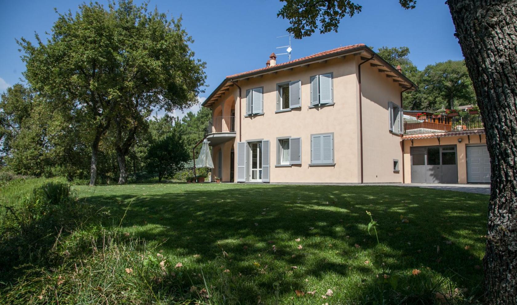 Toscana Immobiliare - design villa with swimming pool for sale Arezzo Tuscany