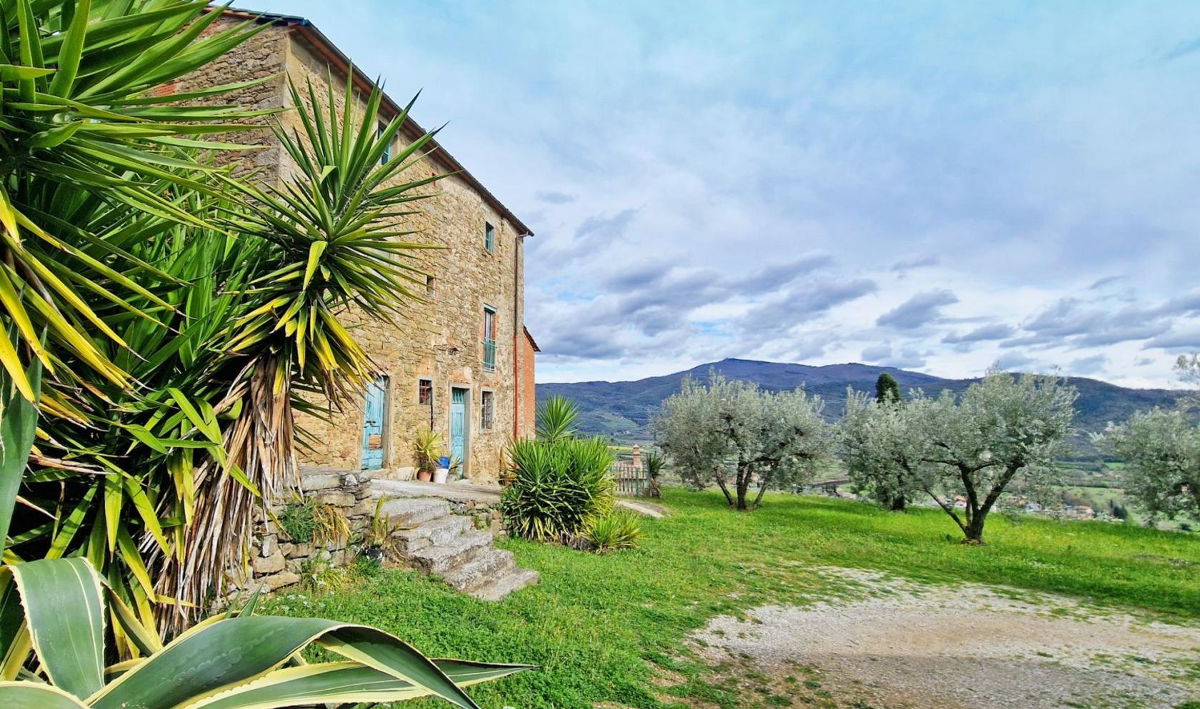 Toscana Immobiliare - Casale panoramico in vendita a Castiglion Fiorentino