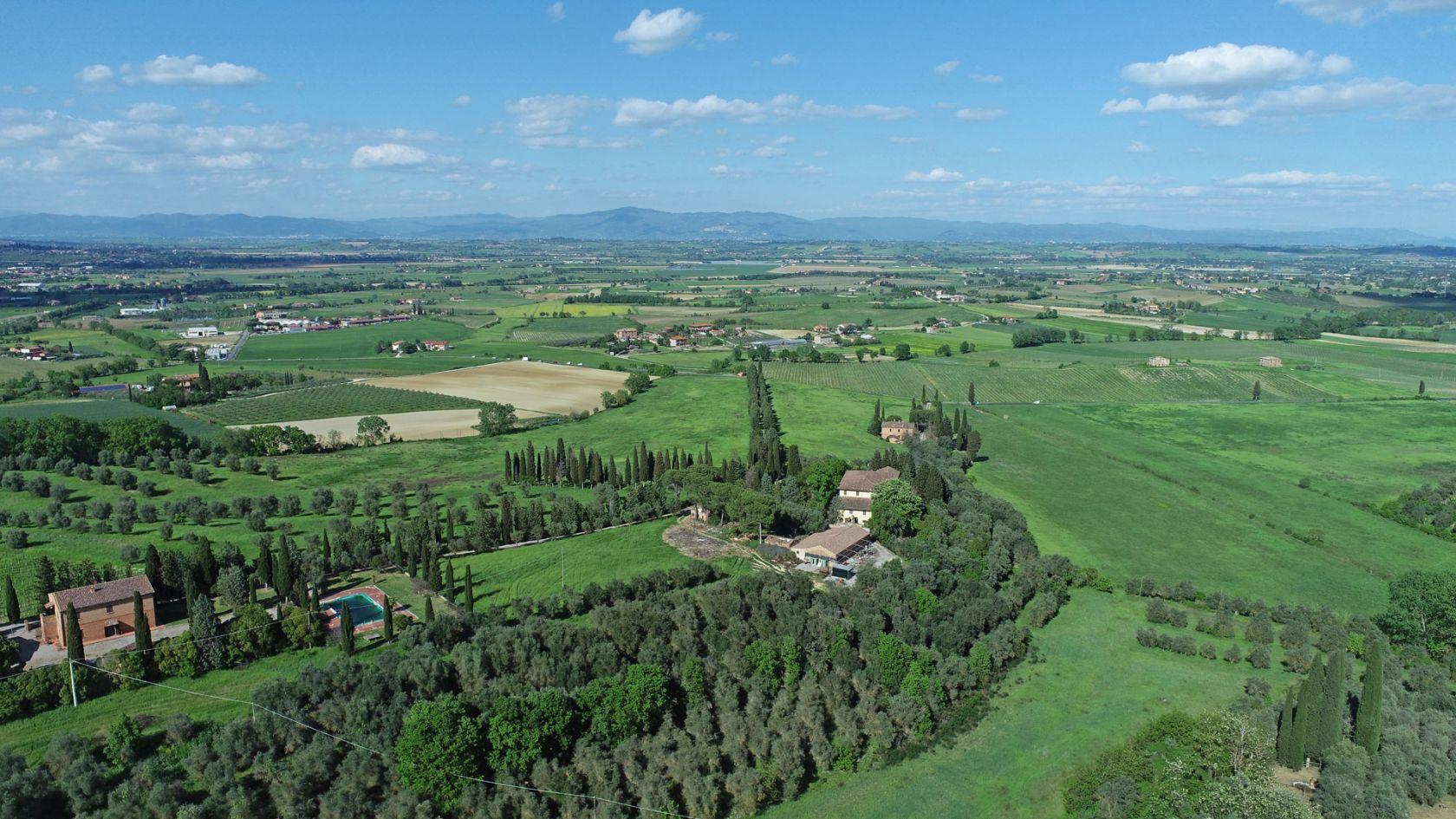 Toscana Immobiliare - Tenuta di 100 ettari in vendita a Montepulciano