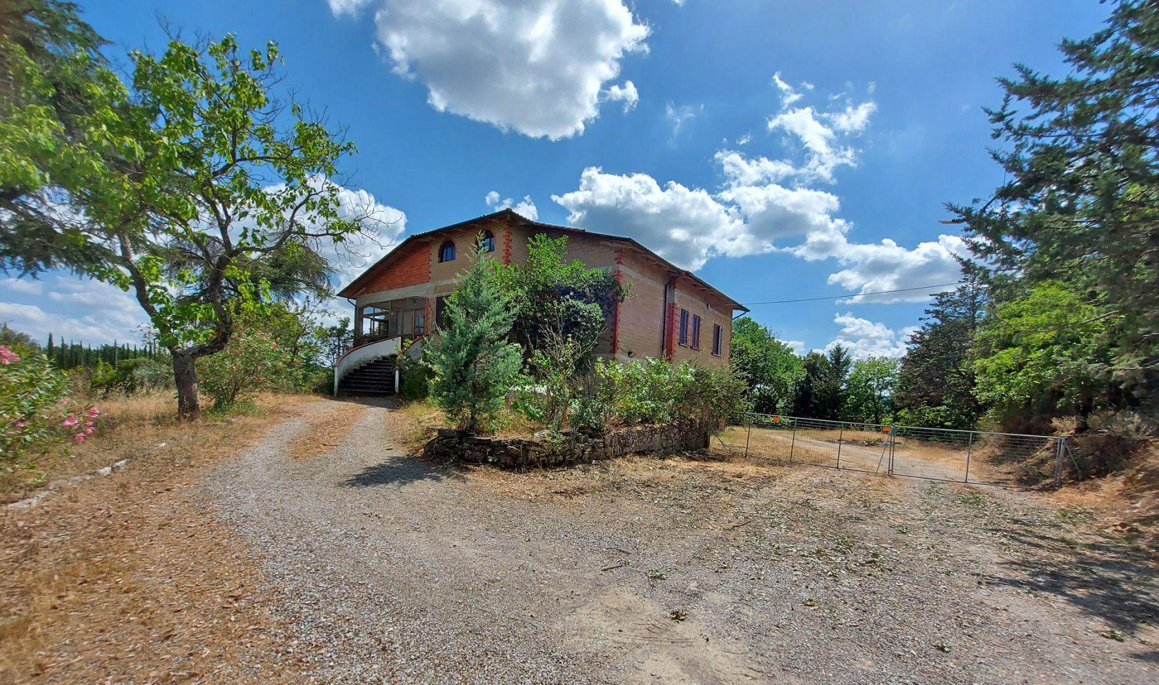 Toscana Immobiliare - Villa da ristrutturare in vendita a Monte San Savino
