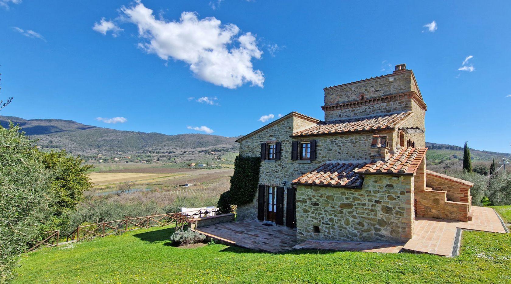 Toscana Immobiliare - Casale rustico ristrutturato in vendita in Umbria