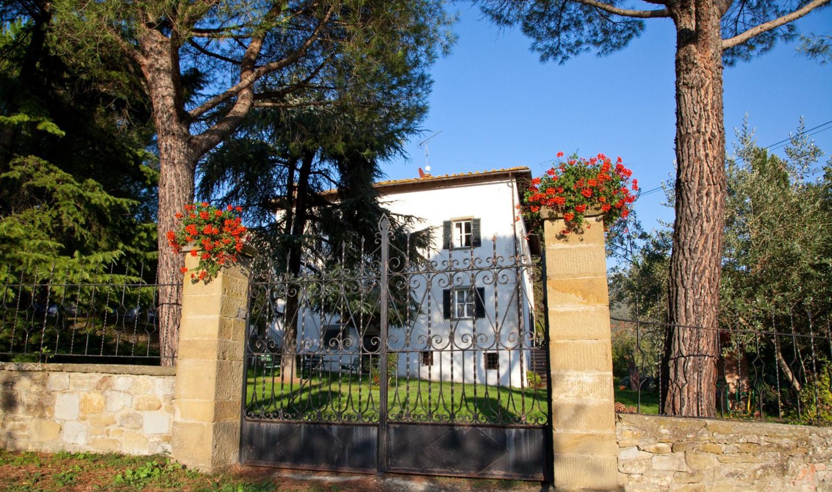 Toscana Immobiliare - Luxury Villa for sale in Tuscany with stone restored farmhouse, gardens, church, swimming pool