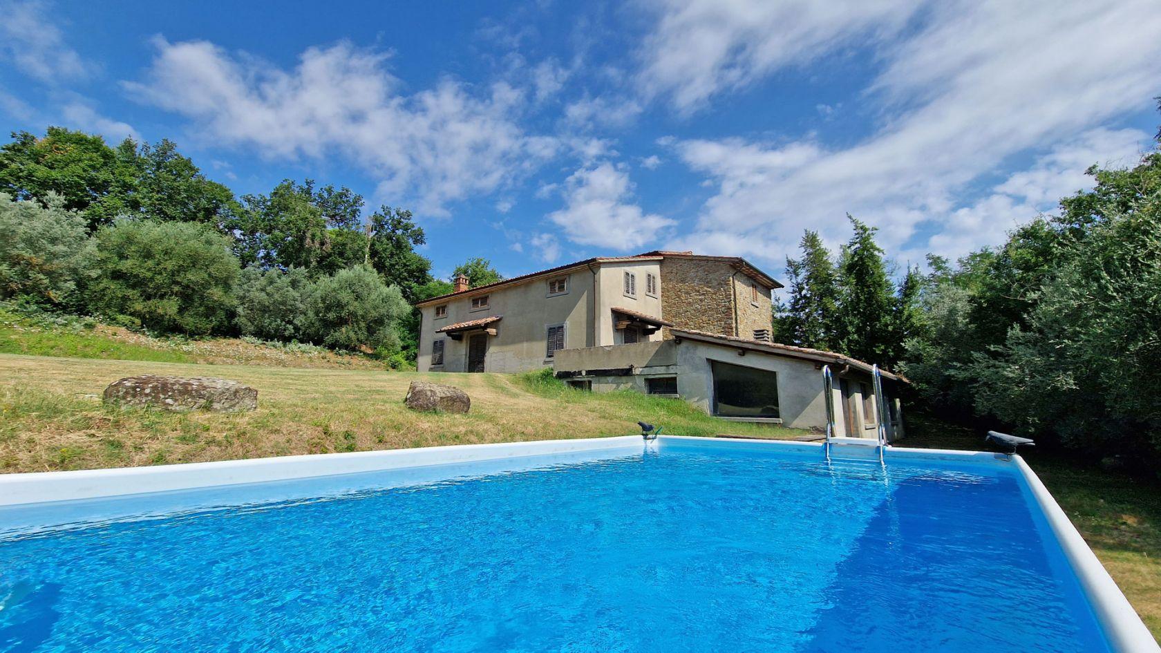 Toscana Immobiliare - Hillside villa for sale in Arezzo, Tuscany