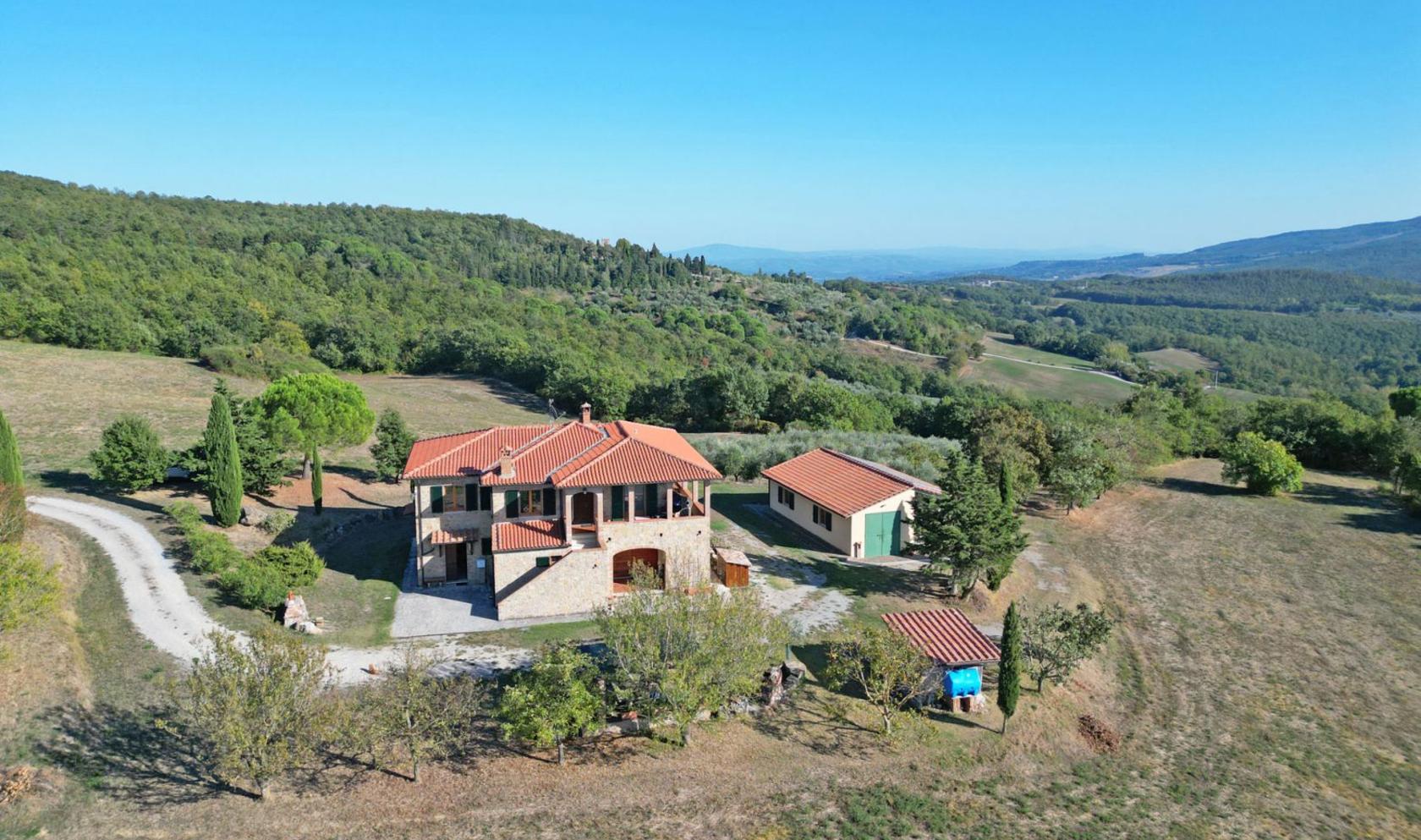 Toscana Immobiliare - Farm for sale in Montepulciano Siena Tuscany
