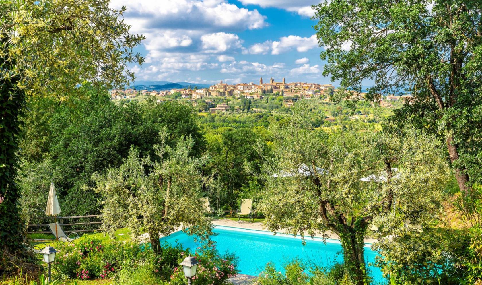 Toscana Immobiliare - Splendido appartamento con giardino a Monte San Savino