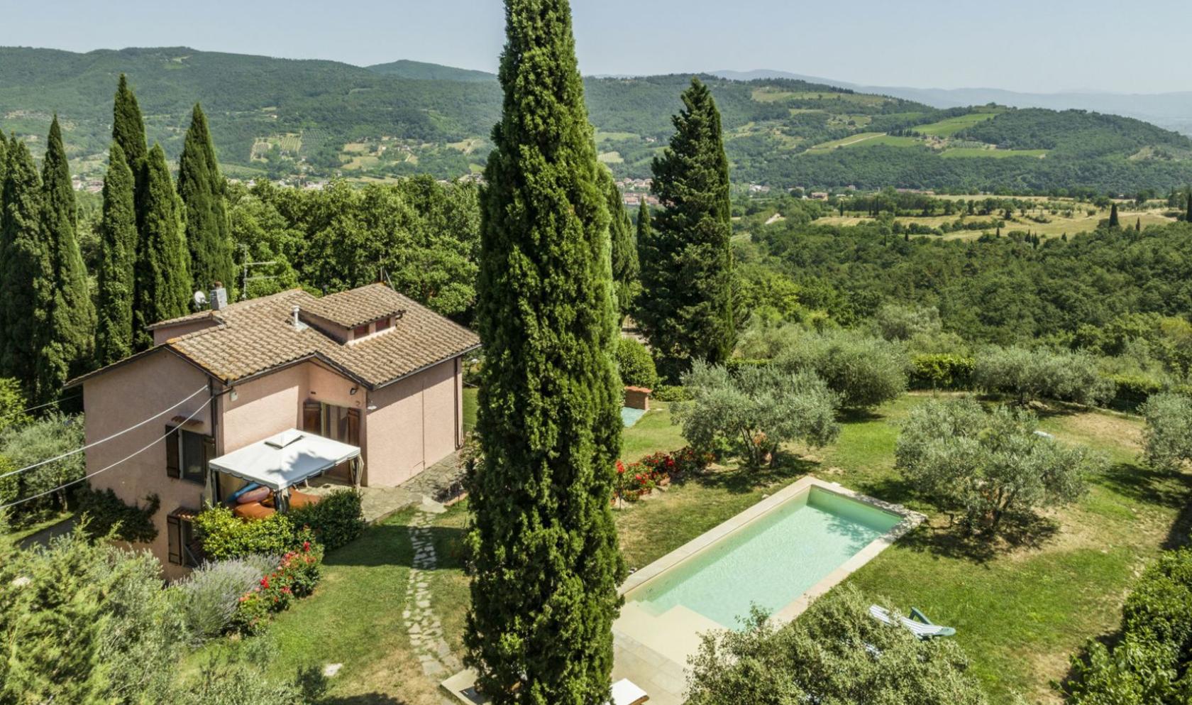Toscana Immobiliare - villa con piscina