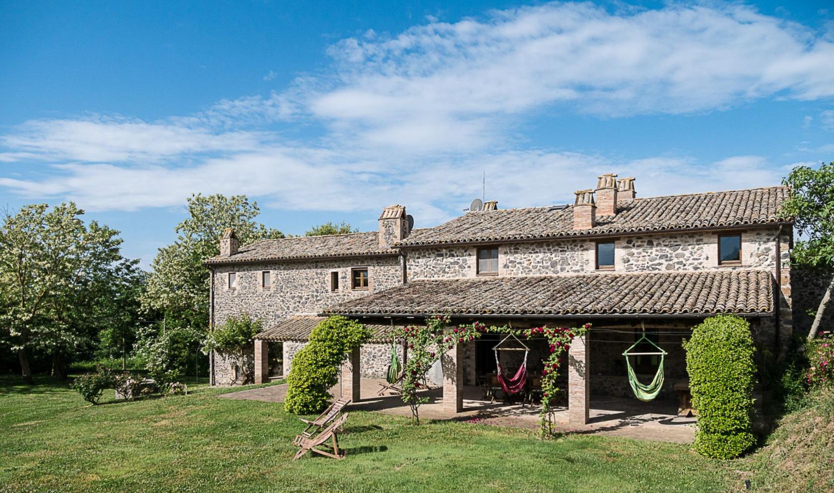 Toscana Immobiliare - Casale con piscina e terreno a Orvieto Umbria