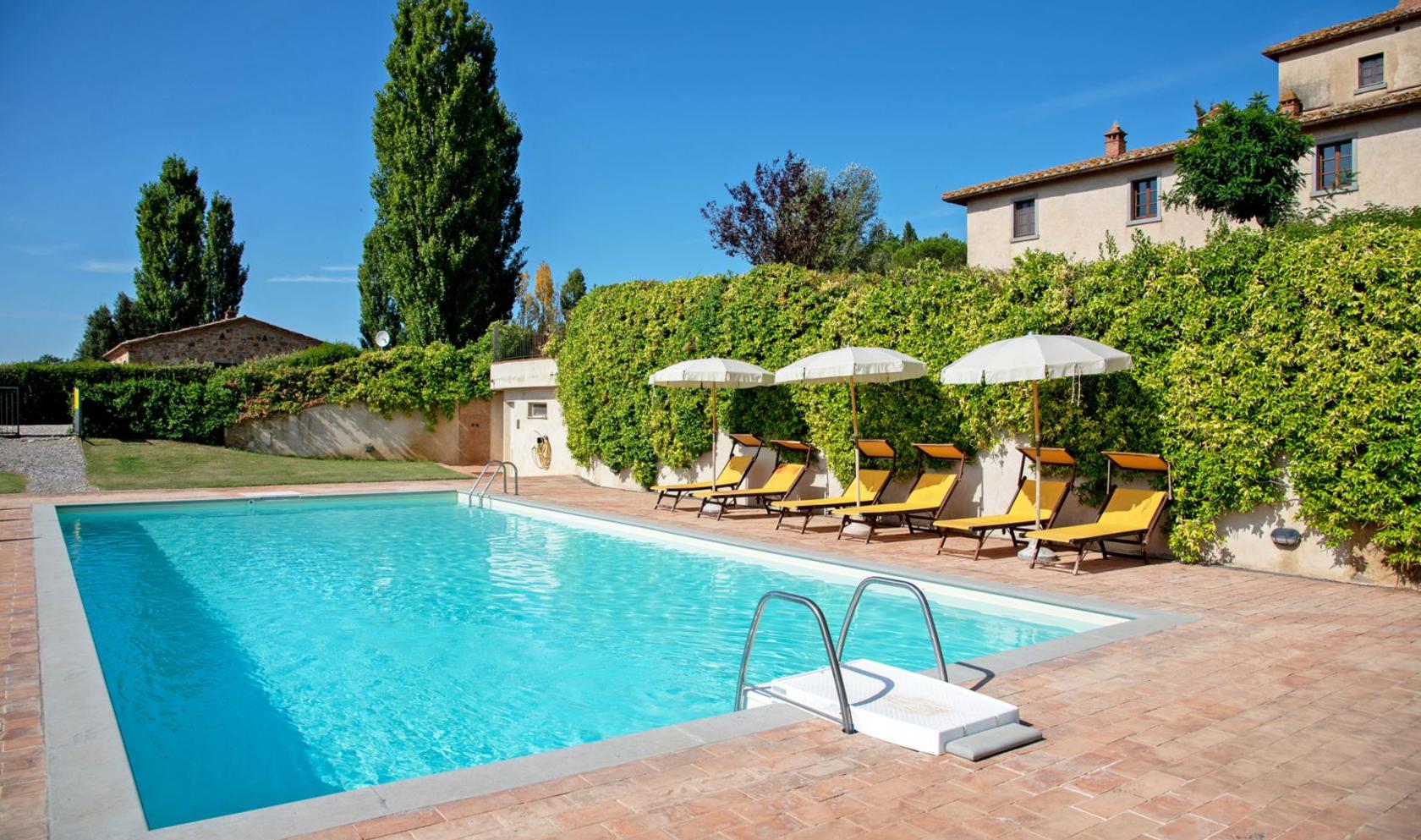 Toscana Immobiliare - L'appartamento è situato all’interno di un tipico borgo toscano nel comune di Castiglion Fiorentino